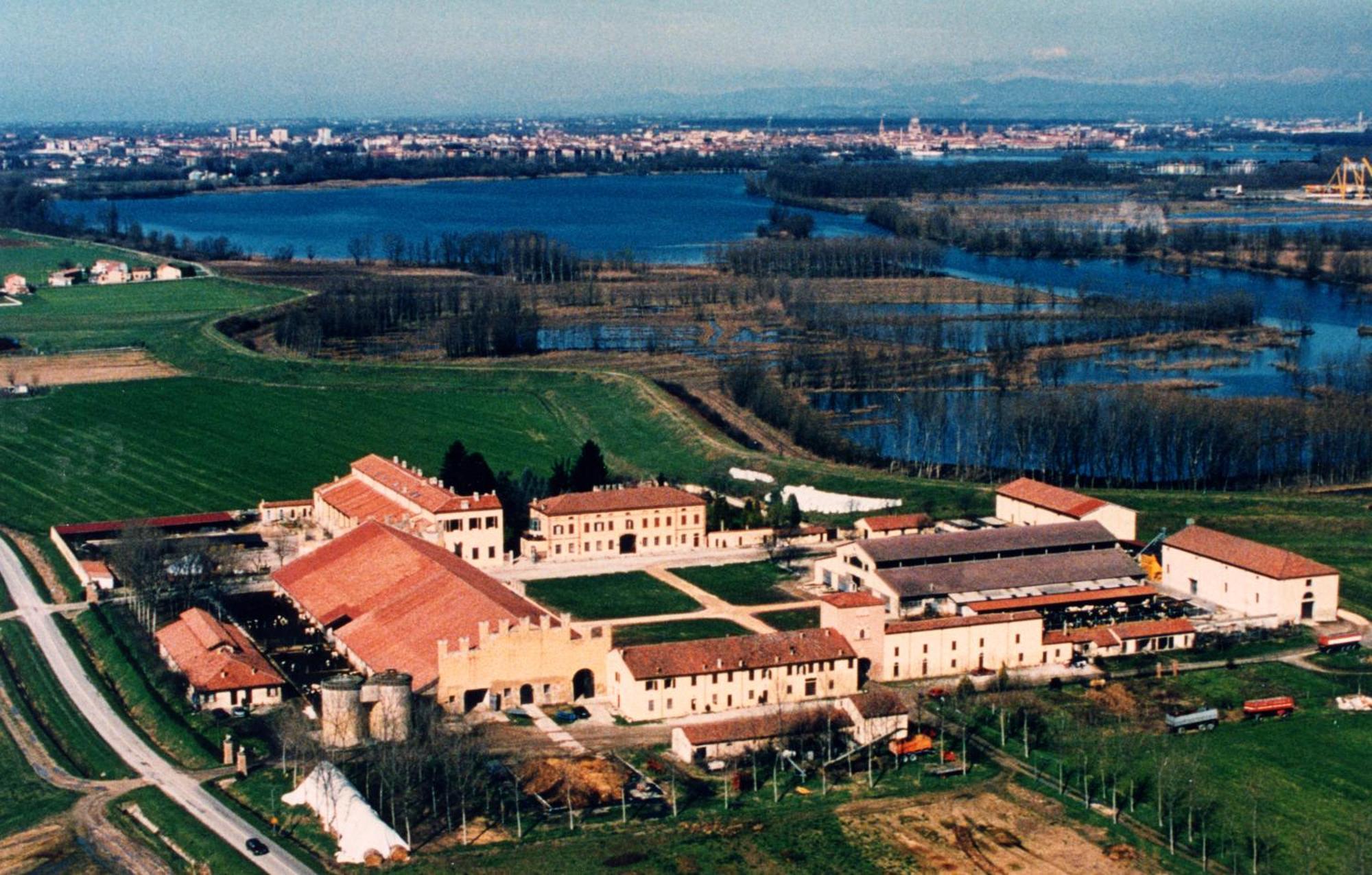 Agriturismo Corte Virgiliana 비르길리오 외부 사진