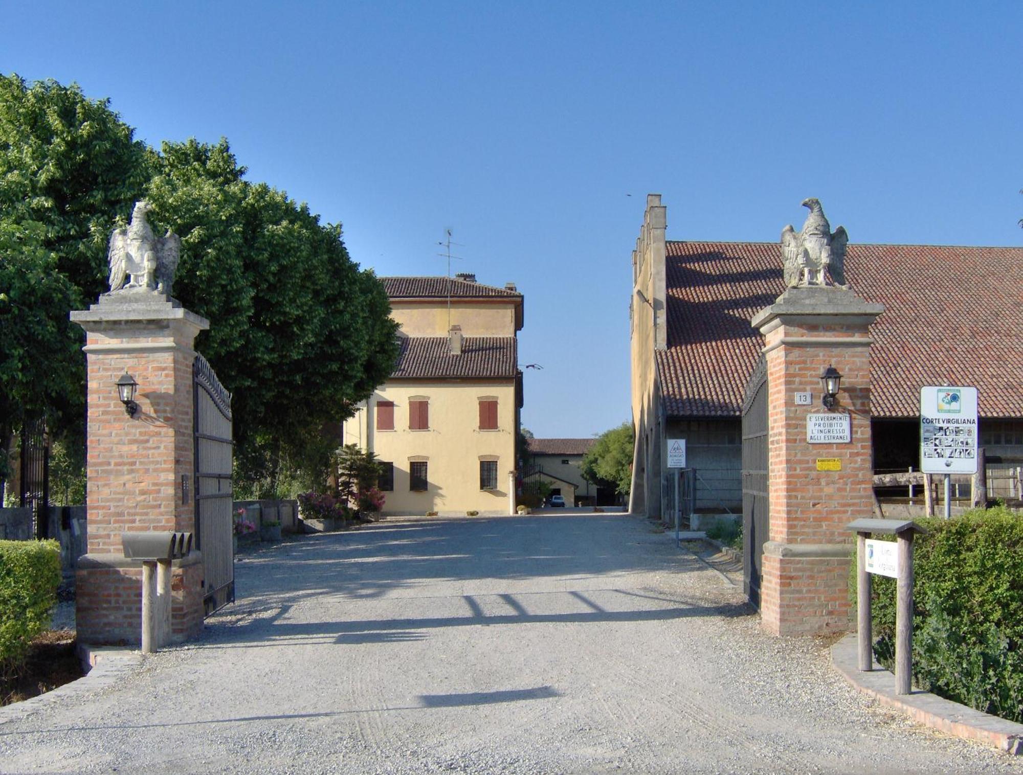 Agriturismo Corte Virgiliana 비르길리오 객실 사진