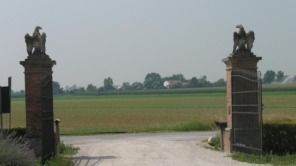 Agriturismo Corte Virgiliana 비르길리오 객실 사진